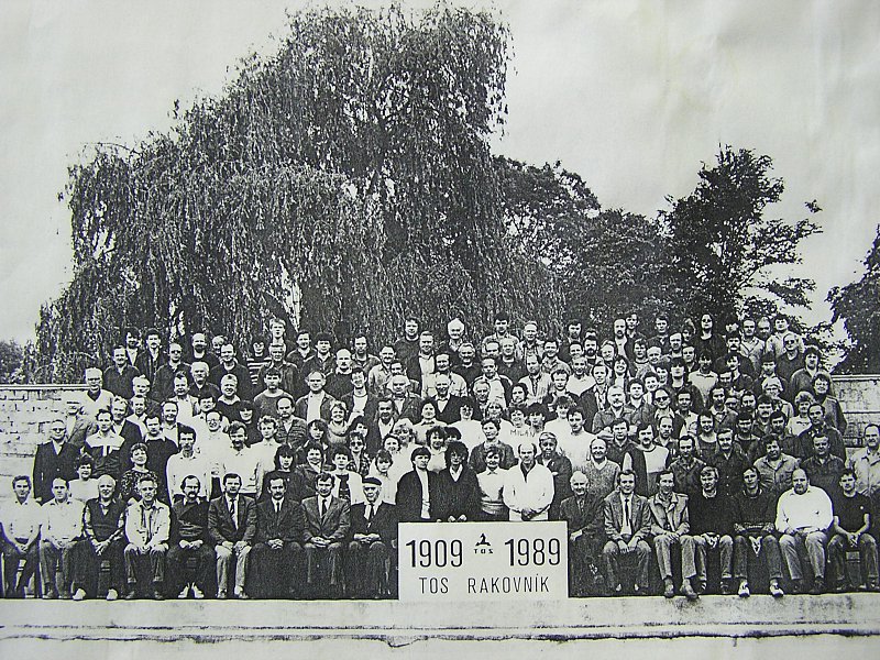 Period photograph of employees of TOS Rakovník (1989)